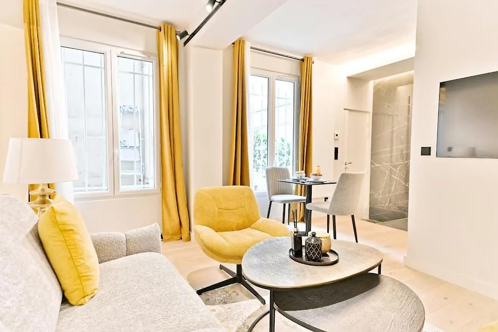 Apartment Magnifique Appartement #Miromesnil #Monceau #Paris