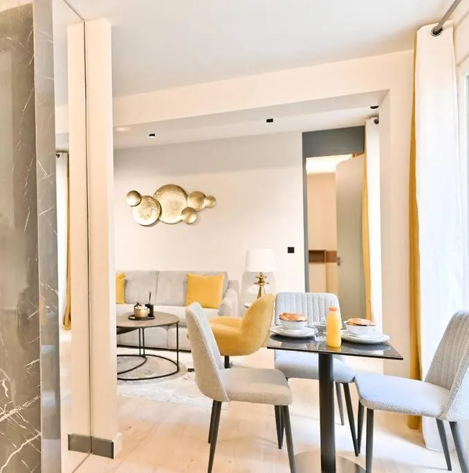Apartment Magnifique Appartement #Miromesnil #Monceau #Paris France